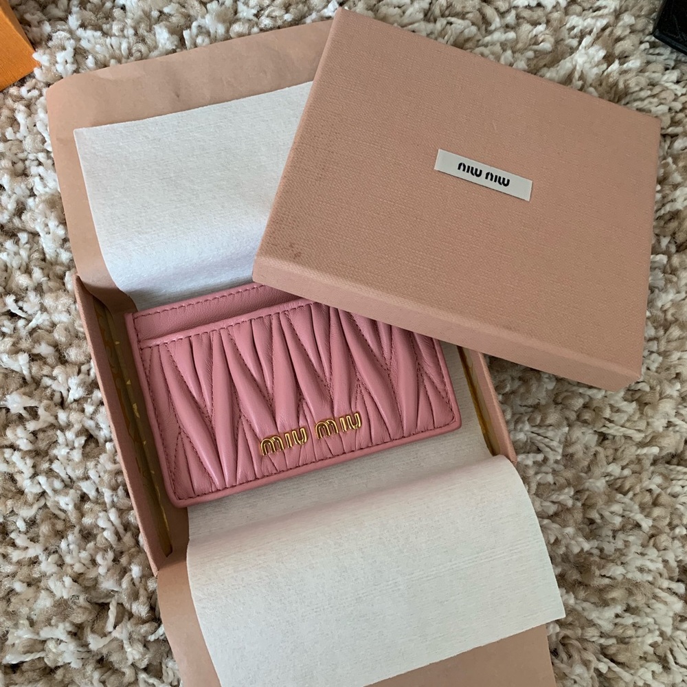 Miumiu pink card holder